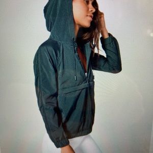 ISO Lululemon Pack Light 1/2 Zip Pullover 10